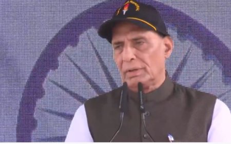 पाकिस्तान के साथ PoK के अलावा किसी और मुद्दे पर बातचीत नहीं होगी', द्रास में बोले राजनाथ