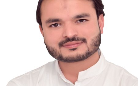 जनसंपर्क अभियान में जुटे आज़ाद समाज पार्टी के कर्मठ, जुझारू, वरिष्ठ नेता एडवोकेट अशरफ जमील