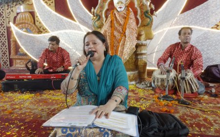 भव्य साईं पालकी यात्रा से साईंमय हुआ वातावरण।  लखनऊ। साईं आश्रम ट्रस्ट लखनऊ के तत्वावधान में
