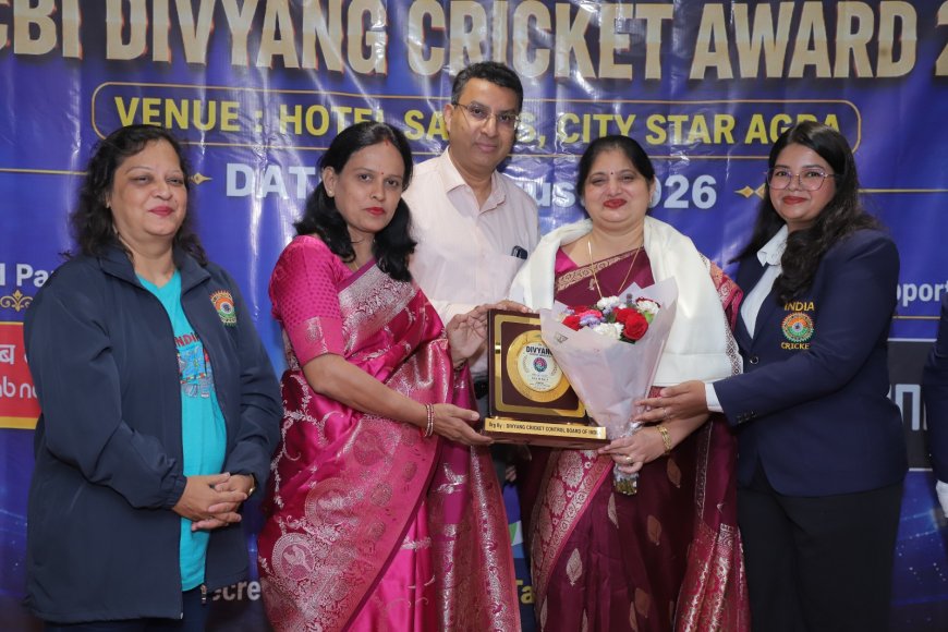 पूर्व मंत्री मीनाक्षी लेखी ने खिलाड़ियों को किया सम्मानित, दिए डिनर सेट और डी 9 स्पोर्ट्स शूज